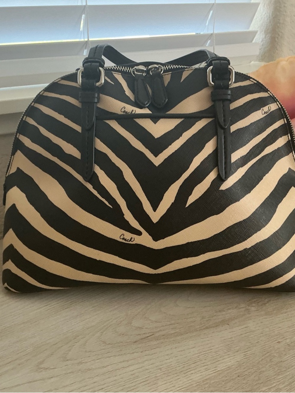 Coach Zebra Print Bag and Wallet Set in Black and Cream LIKE NEW GIFTABLE - Picture 3 of 16